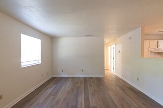 3717 Maria Cir in Tallahassee, FL - Building Photo - Building Photo