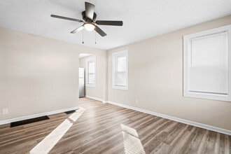 1747 E Frankfort St, Unit 1745 in Columbus, OH - Building Photo - Building Photo