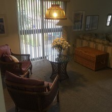 350 Club Cir-Unit -201 in Boca Raton, FL - Foto de edificio - Building Photo