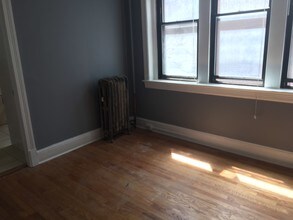 1919 19th St NW, Unit 202 in Washington, DC - Foto de edificio - Building Photo