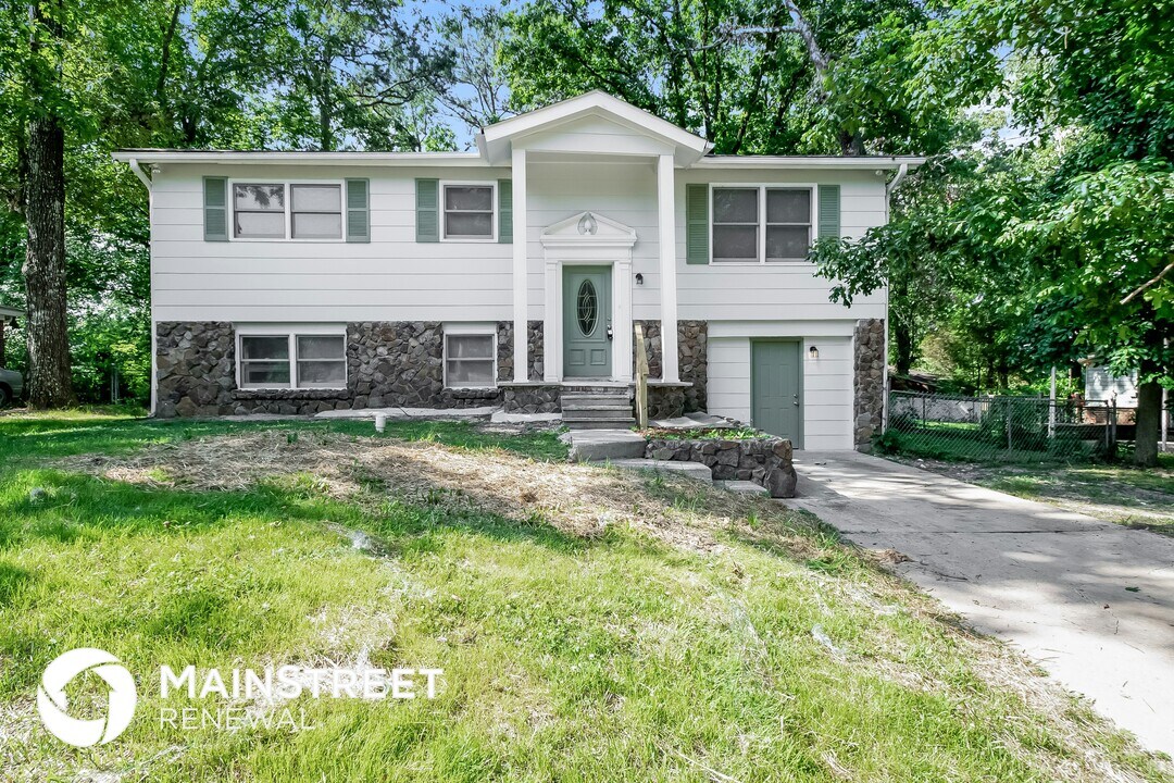 417 13th Terrace NW in Center Point, AL - Building Photo