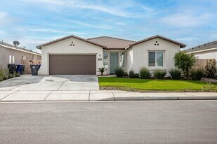 911 Hartlepool Ave in Bakersfield, CA - Building Photo