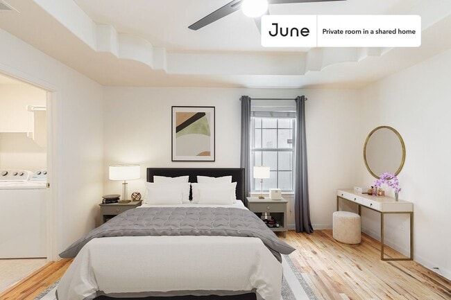 Private bedroom in 4 bed/2 bath Home