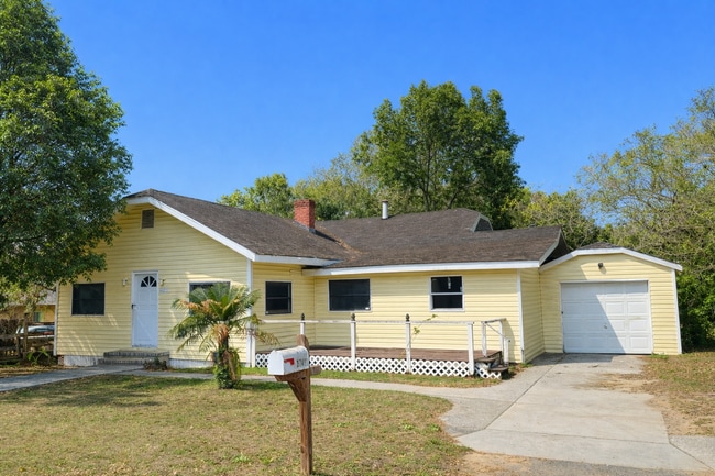 property at 37411 Magnolia Ave