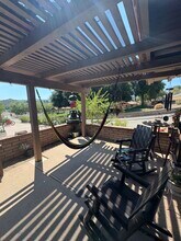 40500 Avenida La Cresta in Murrieta, CA - Foto de edificio - Building Photo