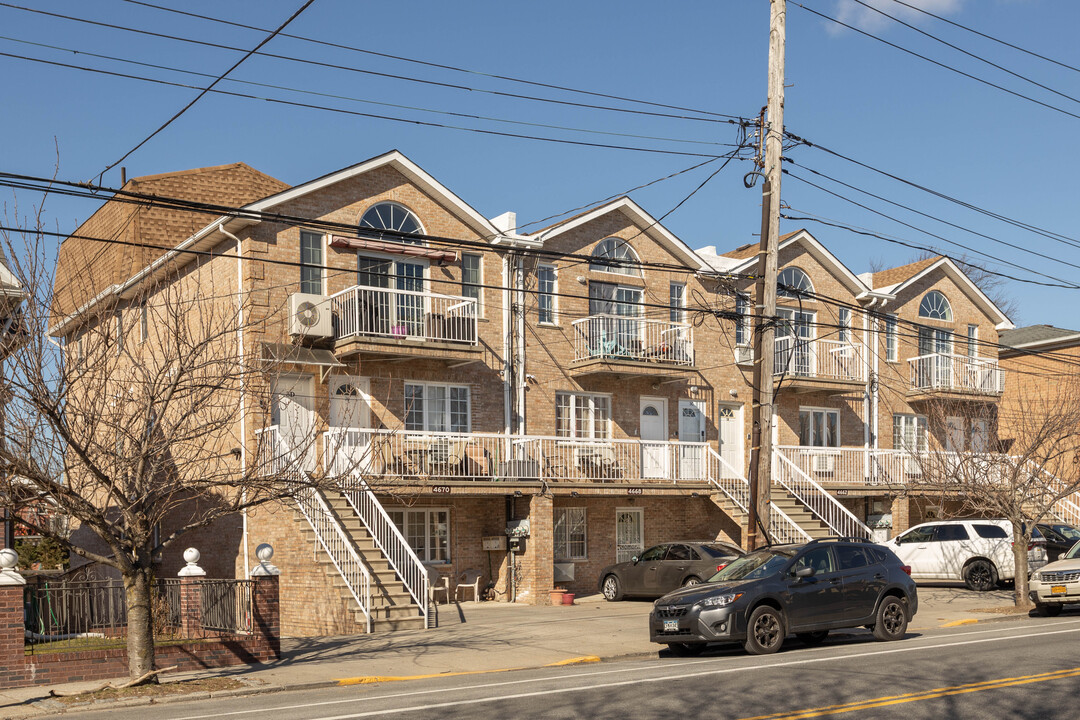 4660 Bedford Ave in Brooklyn, NY - Building Photo