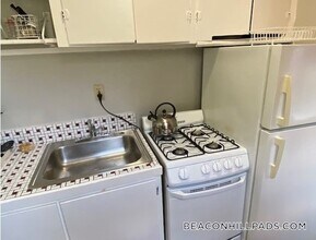 72 Revere St, Unit 4F in Boston, MA - Building Photo - Building Photo