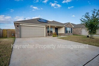 551 SE 4th St in Newcastle, OK - Building Photo - Building Photo