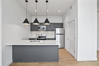 25 Public Square in Willoughby, OH - Foto de edificio - Interior Photo