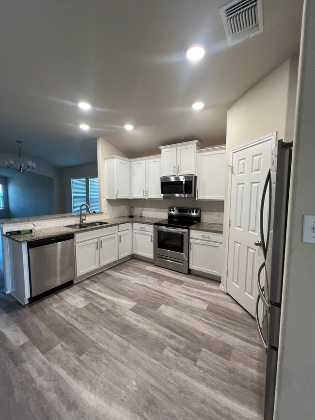 2928 Skinner Dr in Lorena, TX - Building Photo - Building Photo