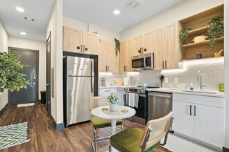 9127 Research Blvd in Austin, TX - Building Photo - Building Photo