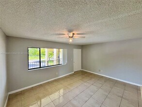 1822 Meadows Cir W in Boynton Beach, FL - Building Photo - Building Photo