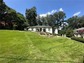 2079 Street De Ville in Atlanta, GA - Building Photo