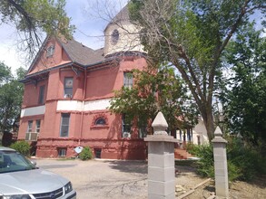 1409 Craig St in Pueblo, CO - Foto de edificio - Building Photo