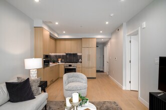Vivre in Washington, DC - Foto de edificio - Interior Photo