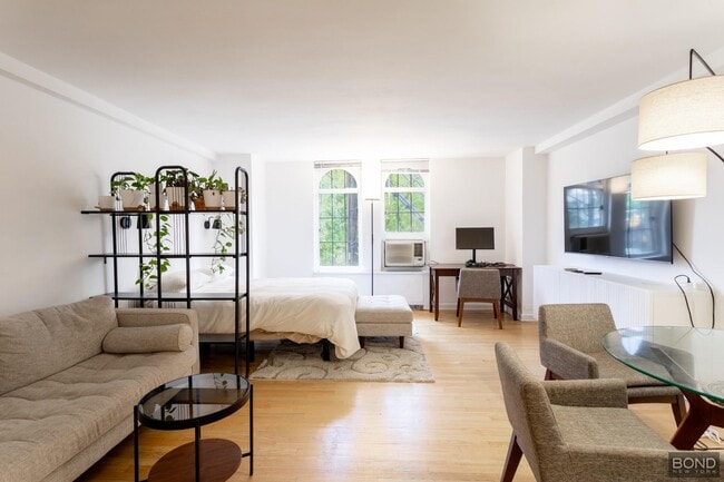 property at 410 W 24 St
