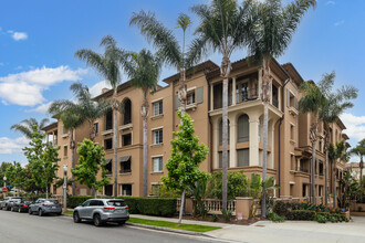 13173 Pacific Promenade in Playa Vista, CA - Foto de edificio - Building Photo