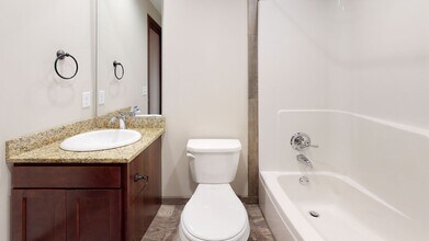1078 18th Ave SE-Unit -#1 in Minneapolis, MN - Building Photo - Building Photo