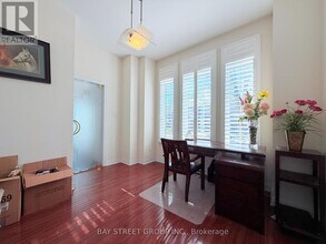 9 St Clare Blvd in Vaughan, ON - Building Photo - Building Photo