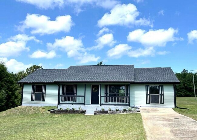 137 Stephens Ln in Crestview, FL - Building Photo - Building Photo