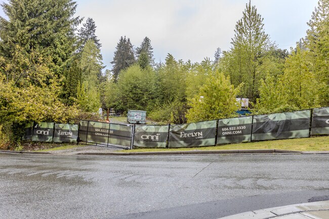 Townhomes At Evelyn Walk in West Vancouver, BC - Building Photo - Building Photo