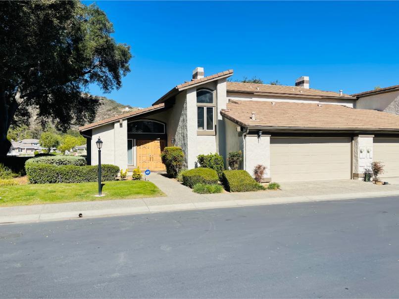 38255 Oaktree Loop in Murrieta, CA - Building Photo