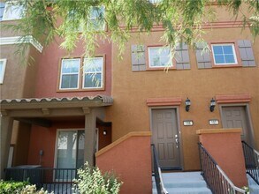 4650 Ranch House Rd in North Las Vegas, NV - Building Photo - Building Photo