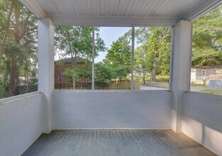 845 Oak St NW in Atlanta, GA - Building Photo - Building Photo