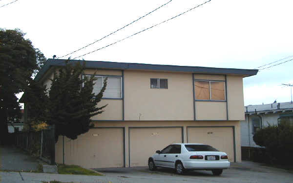 6117 Orchard Ave in Richmond, CA - Building Photo - Building Photo