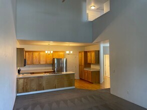 2643 Parkwood Village Ln in Central Point, OR - Building Photo - Building Photo