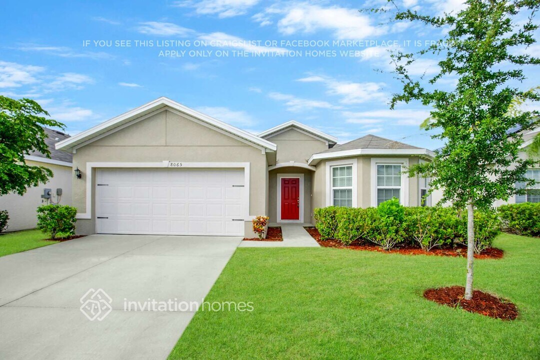 8065 Gopher Tortoise Trail in Lehigh Acres, FL - Building Photo