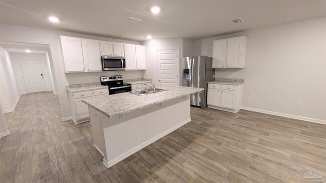 10557 Queens Gate Cir in Pensacola, FL - Building Photo - Building Photo