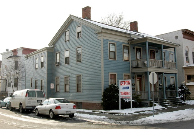 2 White St in Cohoes, NY - Building Photo - Building Photo