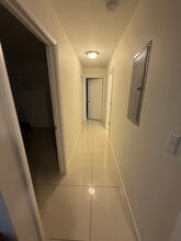 1132 NW 38th St in Miami, FL - Foto de edificio - Building Photo