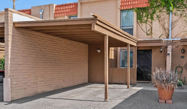 2875 N Tucson Blvd in Tucson, AZ - Building Photo - Building Photo