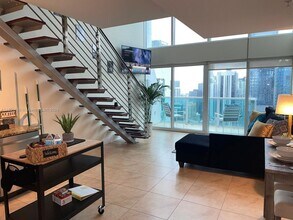 41 SE 5th St in Miami, FL - Building Photo - Building Photo