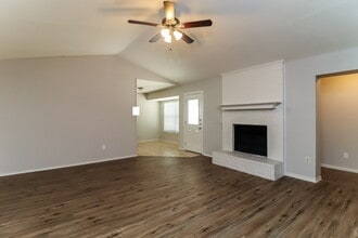 428 Guadalupe Dr in Saginaw, TX - Building Photo - Building Photo