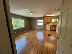 10095-10097 SW Walker Rd in Beaverton, OR - Building Photo - Building Photo