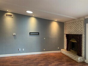 201 Starbright Dr in Austin, TX - Building Photo - Building Photo