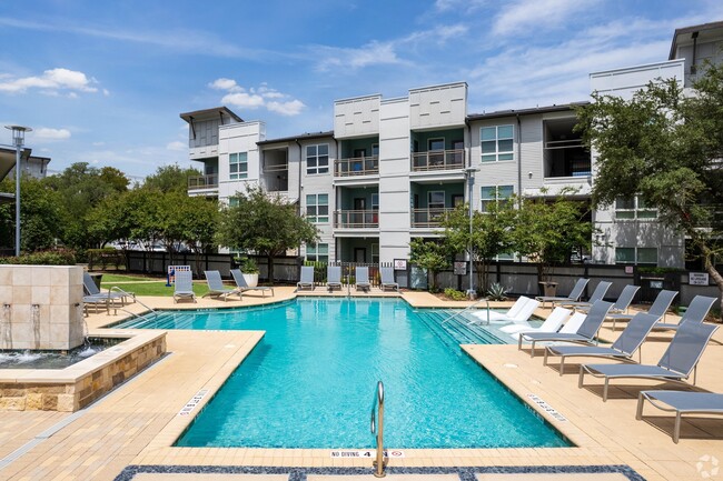 Highline Apartments in Austin, TX - Building Photo - Building Photo