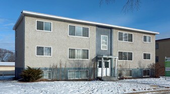 Eastwood Apartments in Edmonton, AB - Building Photo