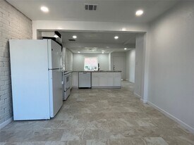 12829 High Star Dr in Houston, TX - Building Photo