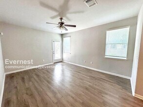 1701 Logan Dr in Round Rock, TX - Building Photo - Building Photo