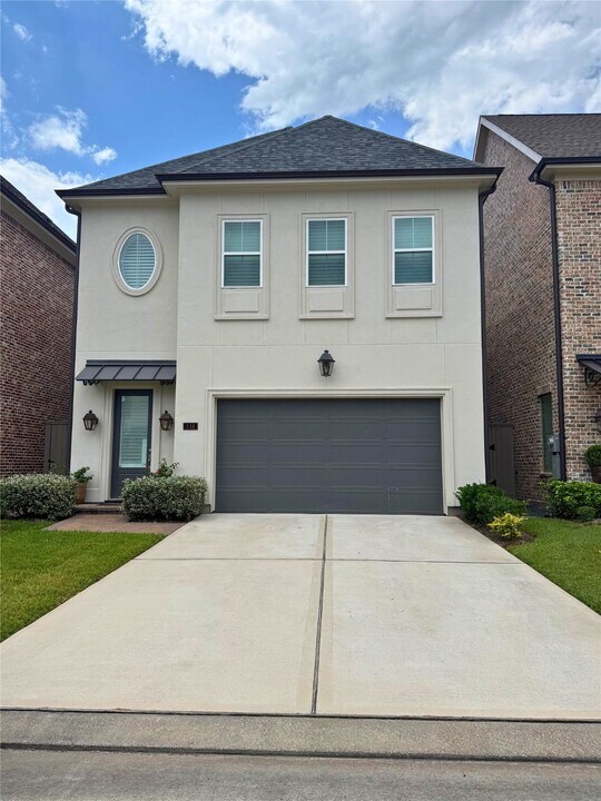 114 Magnolia Green St in Shenandoah, TX - Building Photo