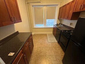 1776 Commonwealth Ave, Unit 3 in Boston, MA - Building Photo - Building Photo