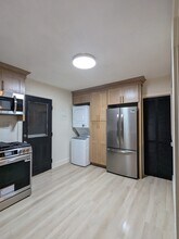 13 Ludlow Rd, Unit B in Middletown, RI - Building Photo - Building Photo
