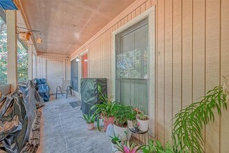 8201 Richmond Ave. in Houston, TX - Building Photo - Building Photo