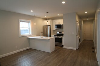 12 Trenton St in Providence, RI - Building Photo - Building Photo