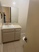 524 N Maryland Ave, Unit 2 in Glendale, CA - Building Photo - Building Photo