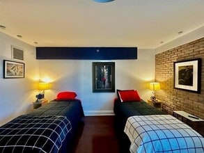 1205 St Charles Ave, Unit 208 in New Orleans, LA - Building Photo - Building Photo